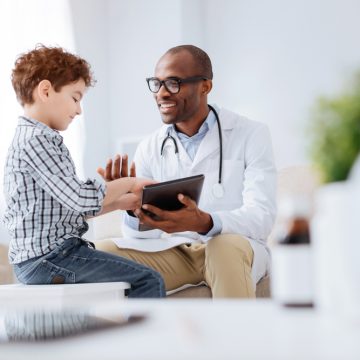 A functional medicine doctor treats a child with PANDAS without medication