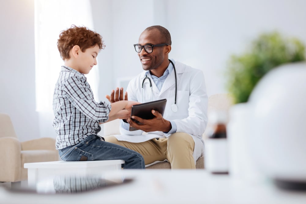 A functional medicine doctor treats a child with PANDAS without medication